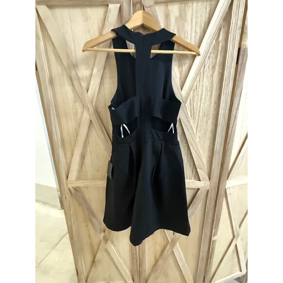 LULU'S new with tags black Cutout and About short skater lbd dress M - Picture 3 of 5